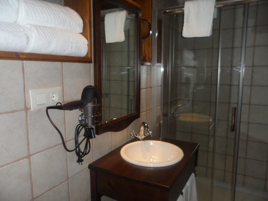 Apartamentos Legado De Santillana Santillana del Mar Bilik gambar