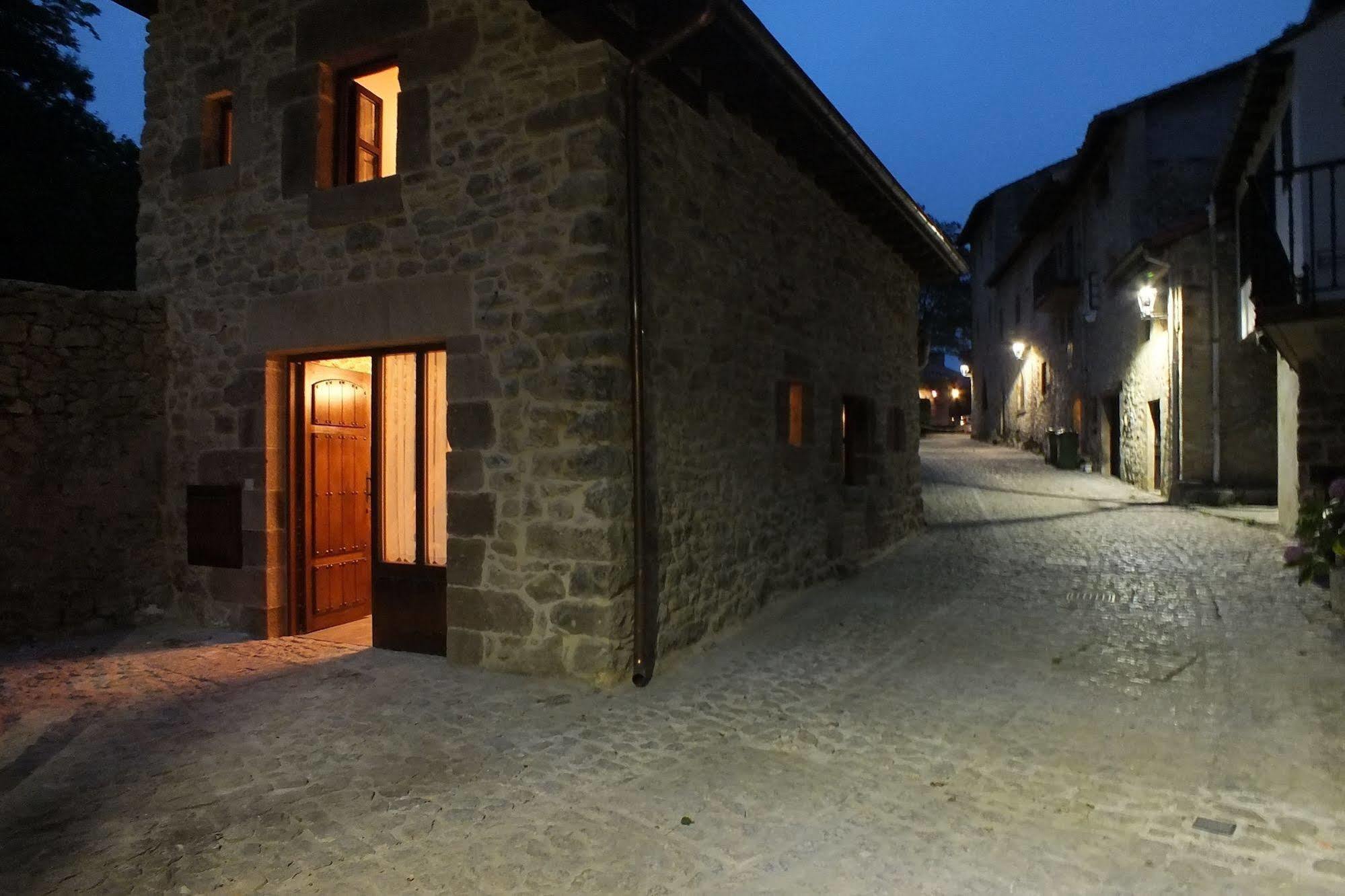 Apartamentos Legado De Santillana Santillana del Mar Luaran gambar